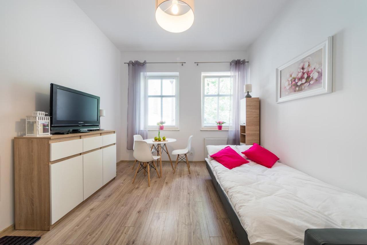 Zelazna Apartment Wawelofts Krakau Buitenkant foto