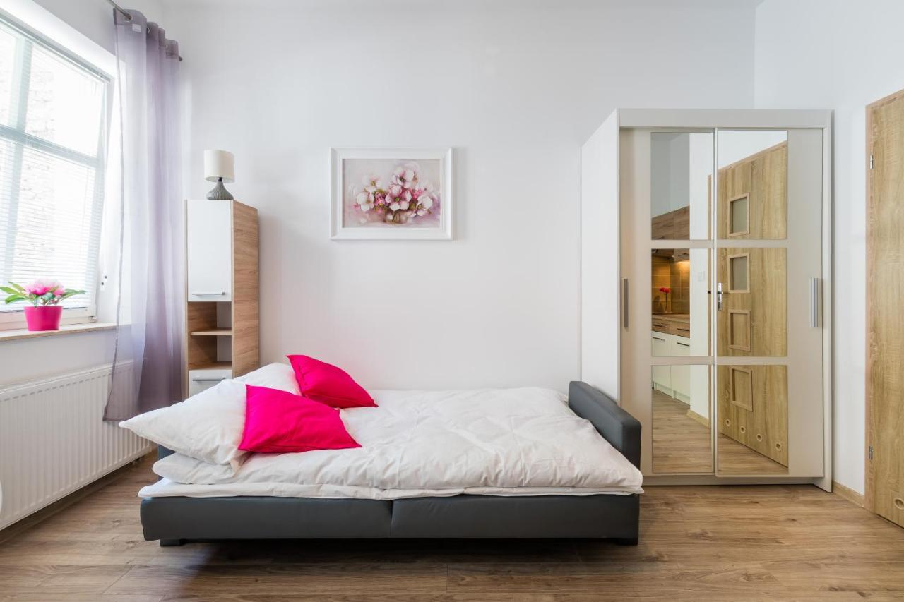 Zelazna Apartment Wawelofts Krakau Buitenkant foto