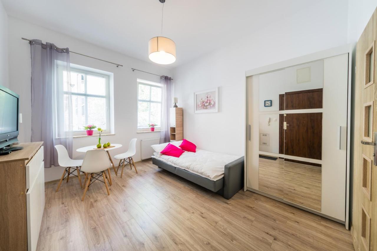 Zelazna Apartment Wawelofts Krakau Buitenkant foto