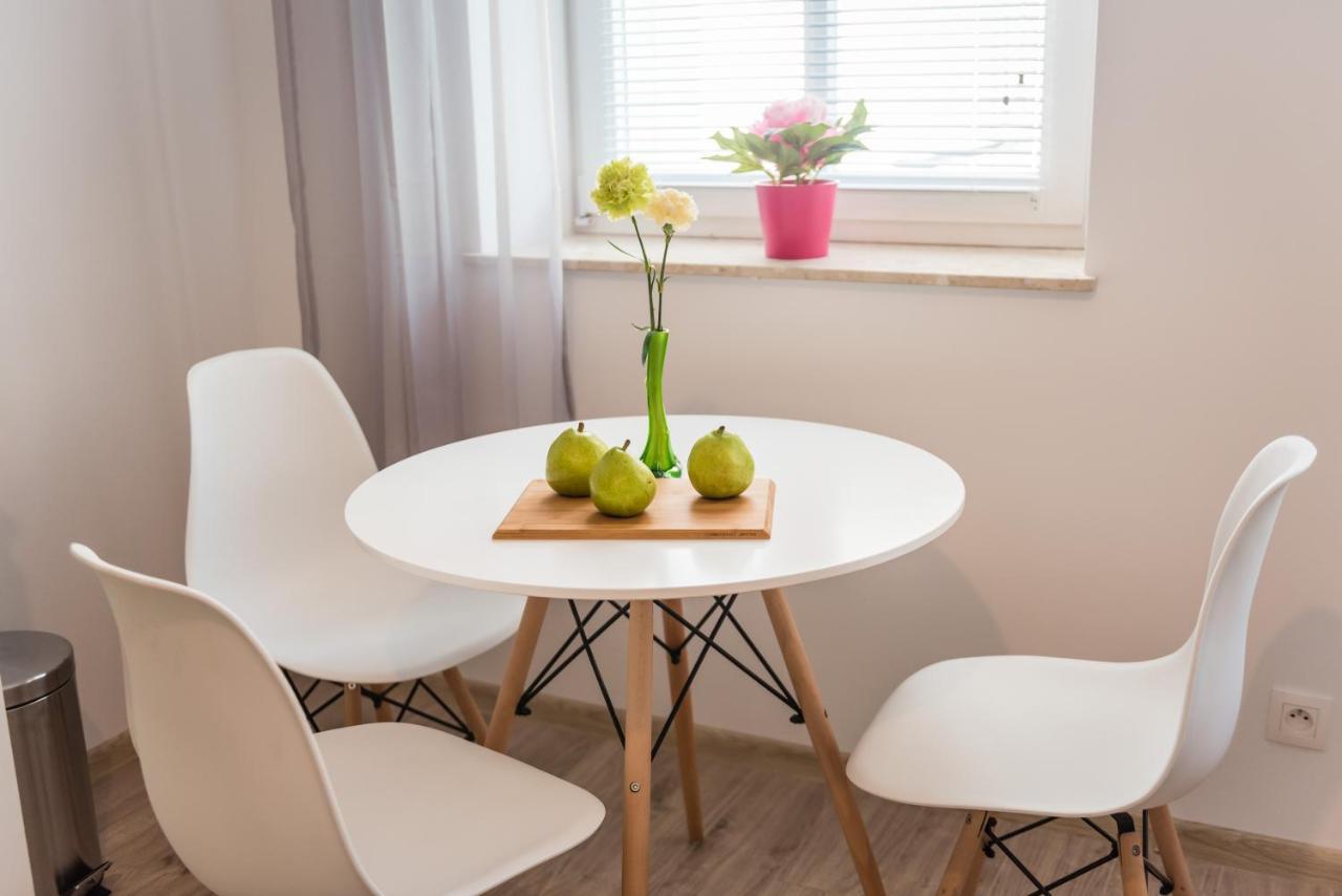 Zelazna Apartment Wawelofts Krakau Buitenkant foto